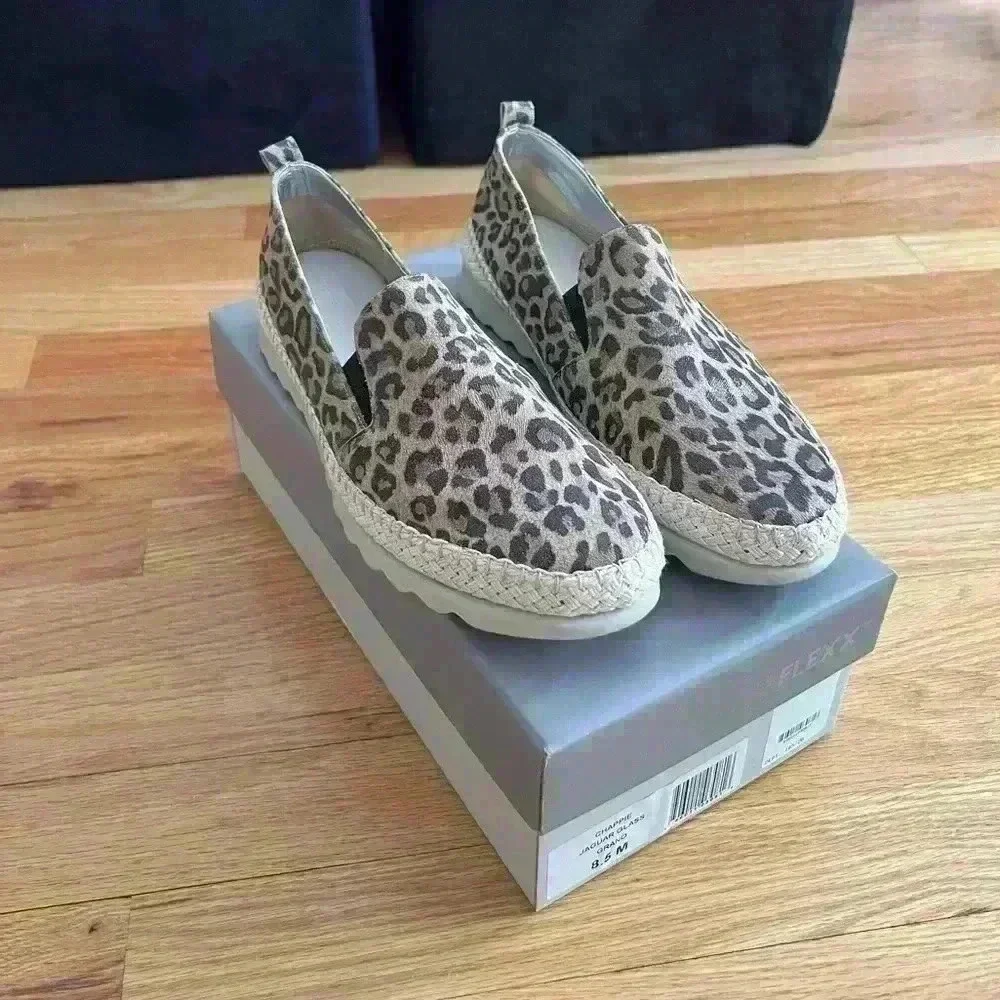 The Flexx Slip On Sneakers